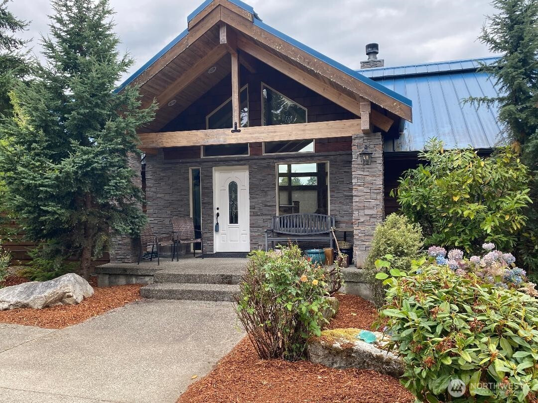 15065 Bandix Road SE, Olalla, WA 98359