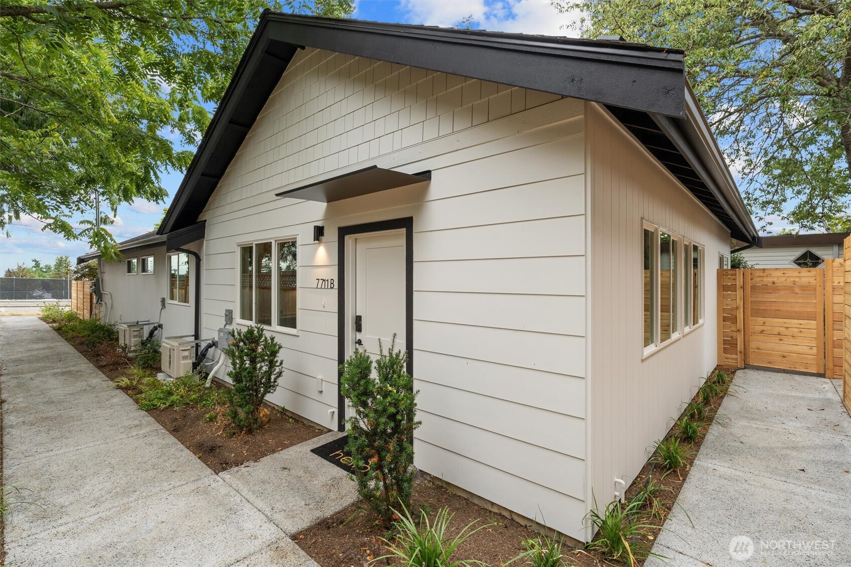 7711 34th Avenue SW, Seattle, WA 98126