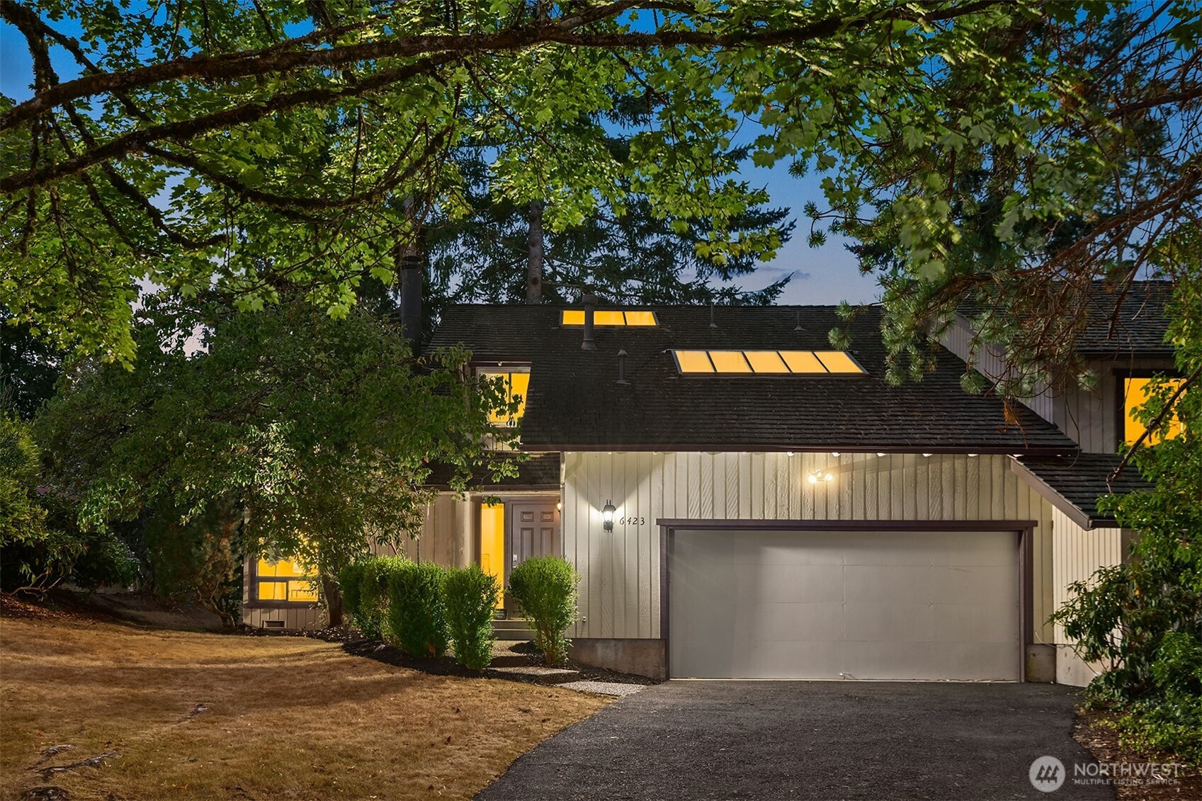 6423 156th Place NE, Redmond, WA 98052