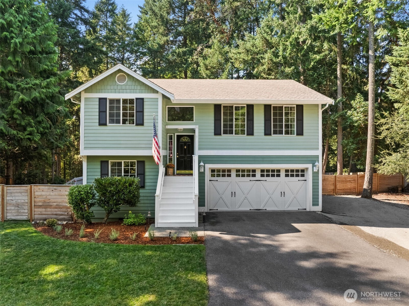 1099 Makah Place, Fox Island, WA 98333