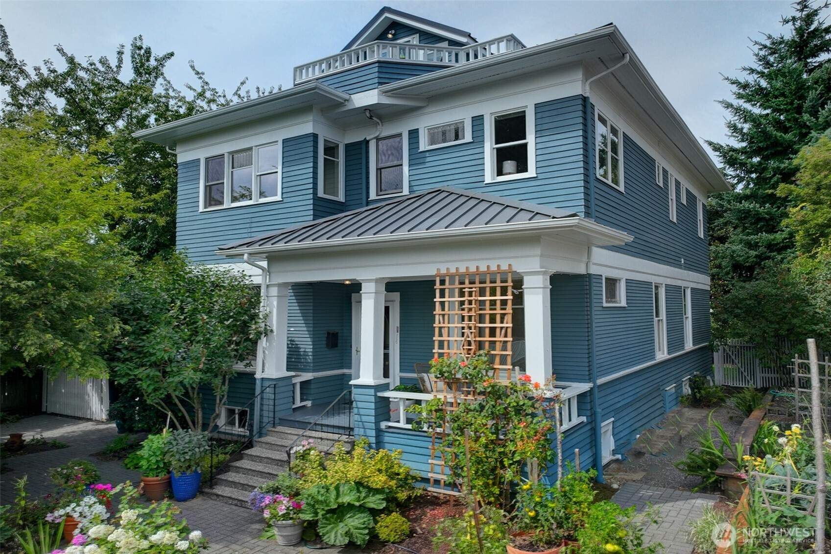 108 NE 56th Street, Seattle, WA 98105