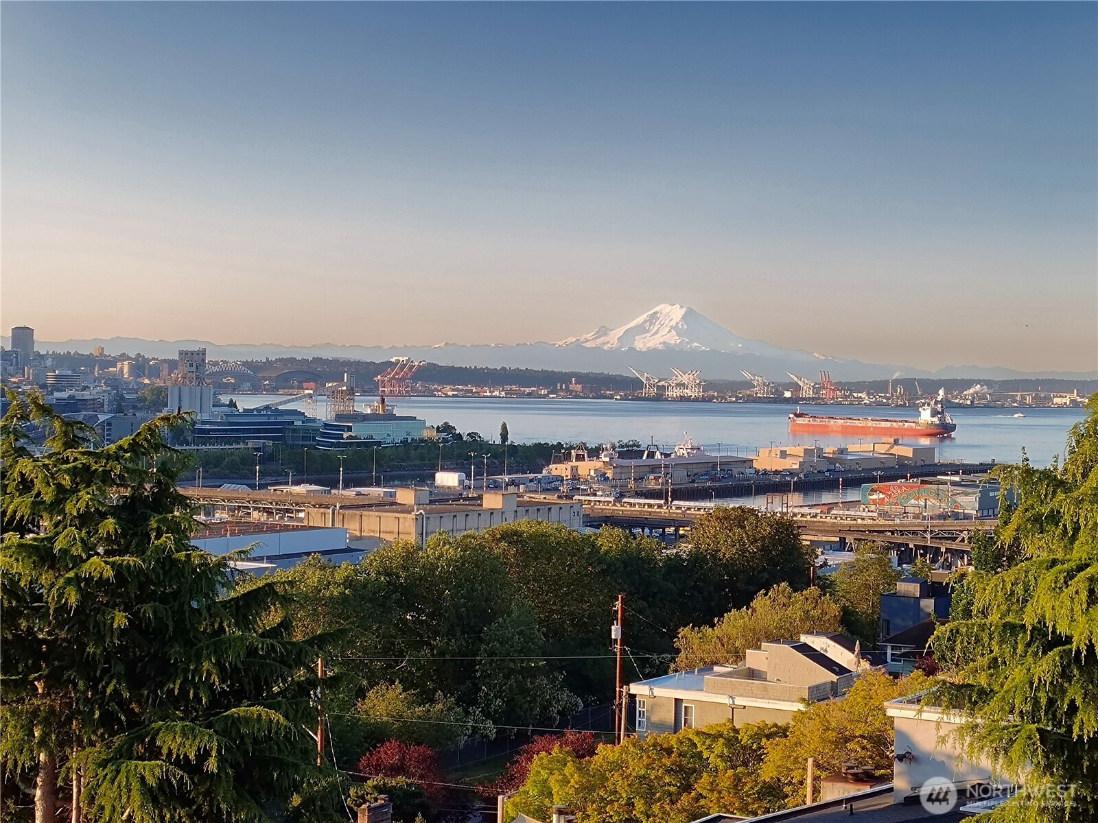 2200 Thorndyke Avenue W, Seattle, WA 98199