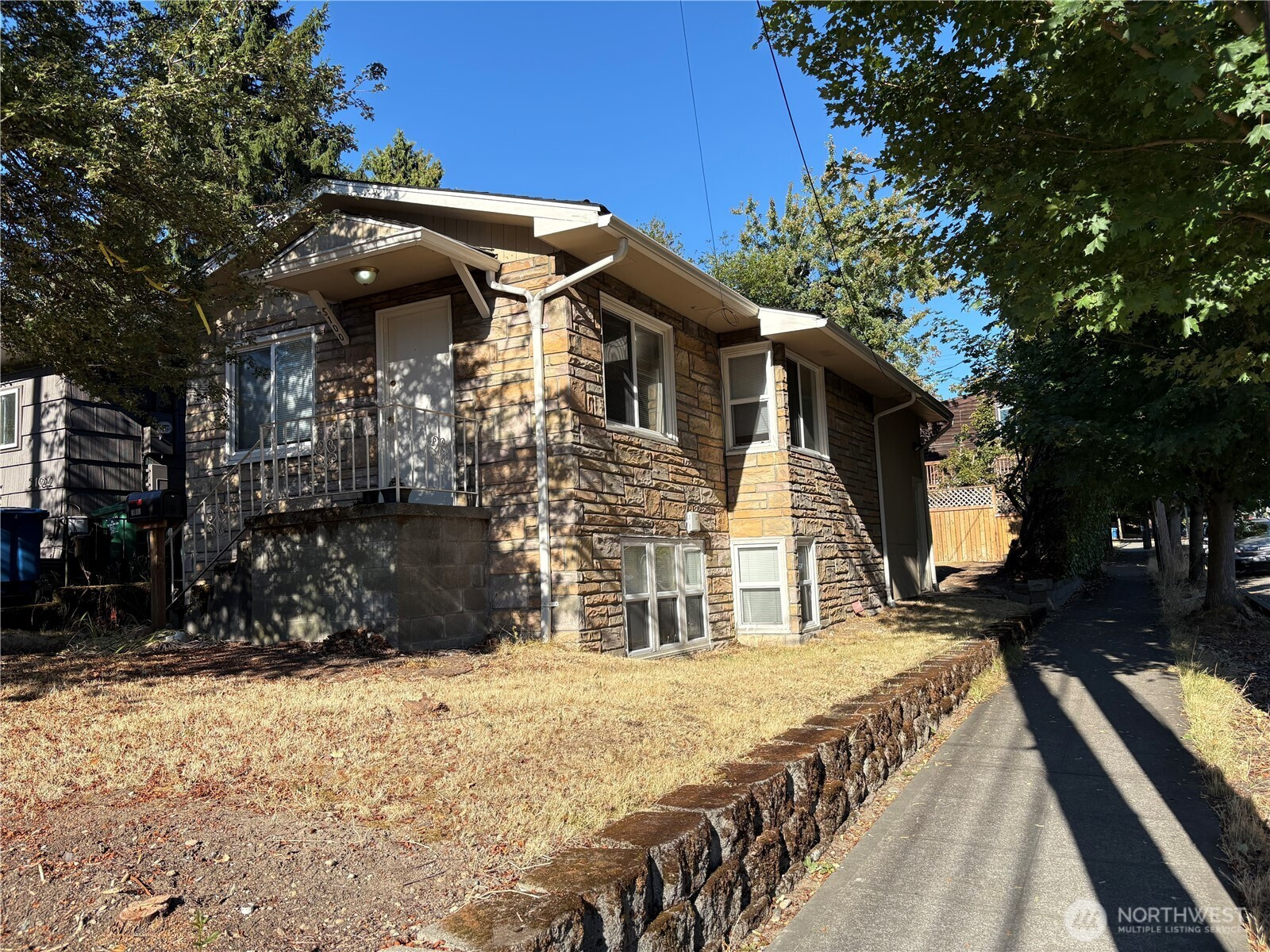 5100 26th Avenue NE, Seattle, WA 98105
