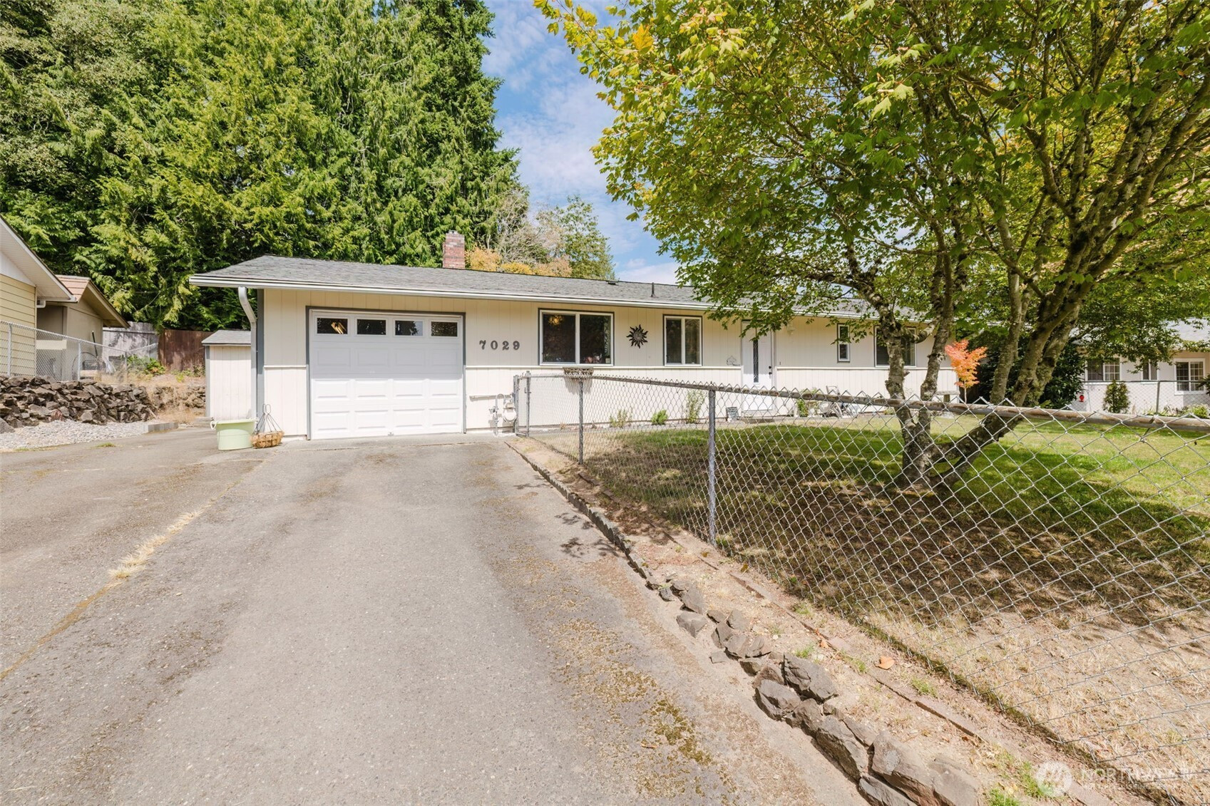 7029 Parkdale Drive NW, Bremerton, WA 98311