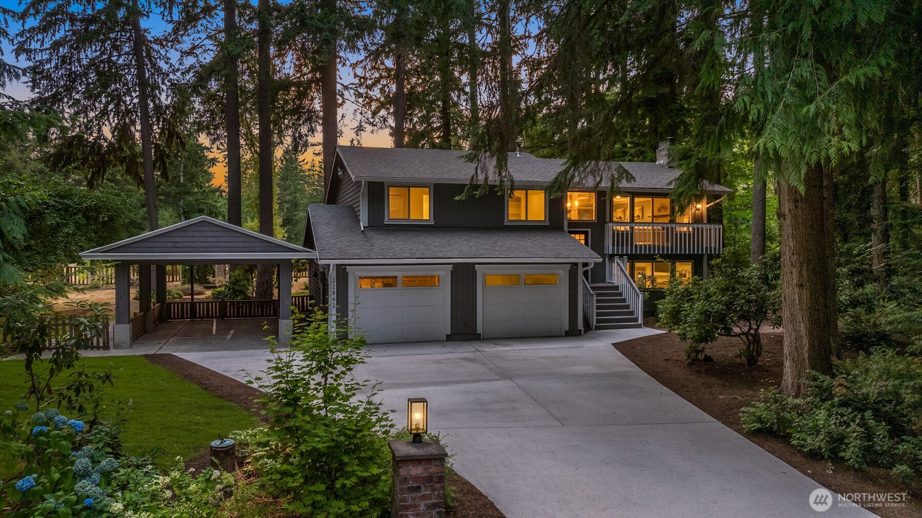 22842 NE 42nd St, Redmond, WA 98053