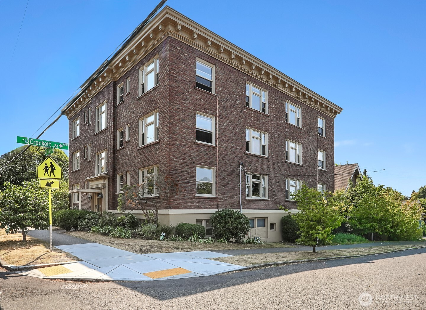 2021 4th Avenue N, Seattle, WA 98109