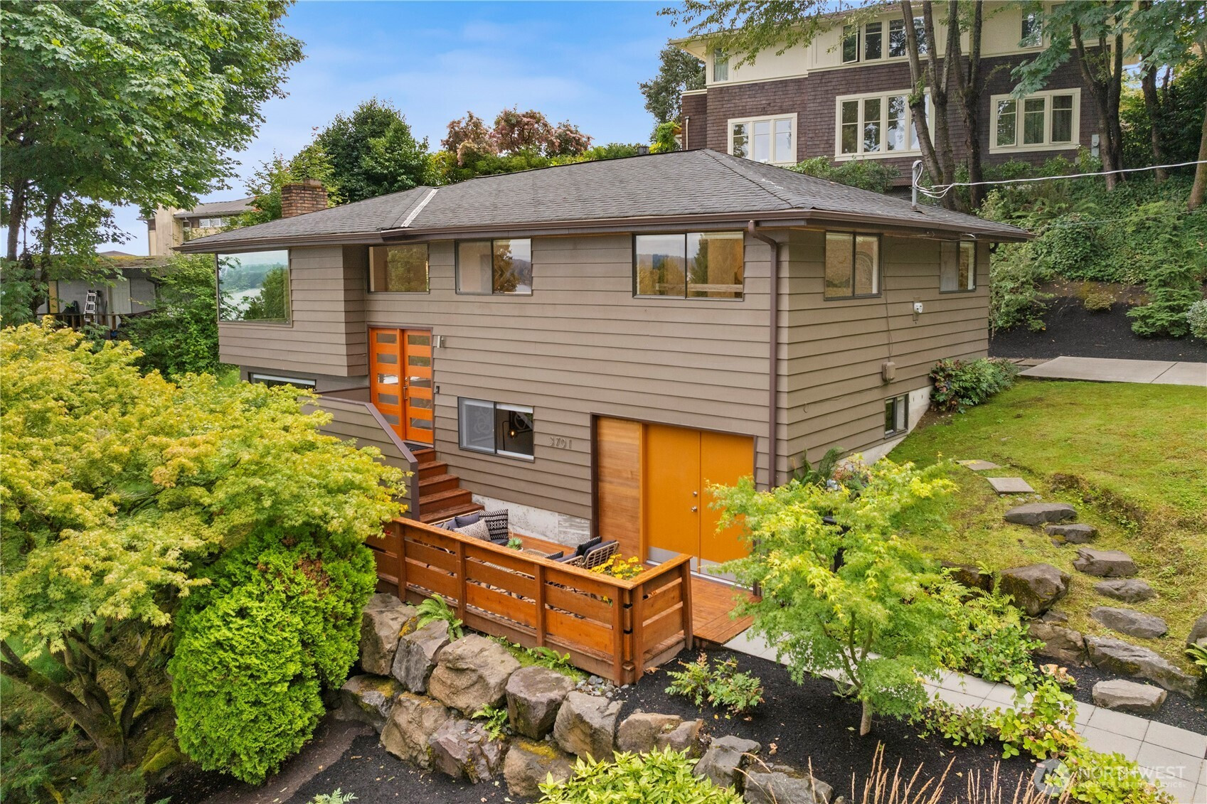 3701 E Jefferson Street, Seattle, WA 98122
