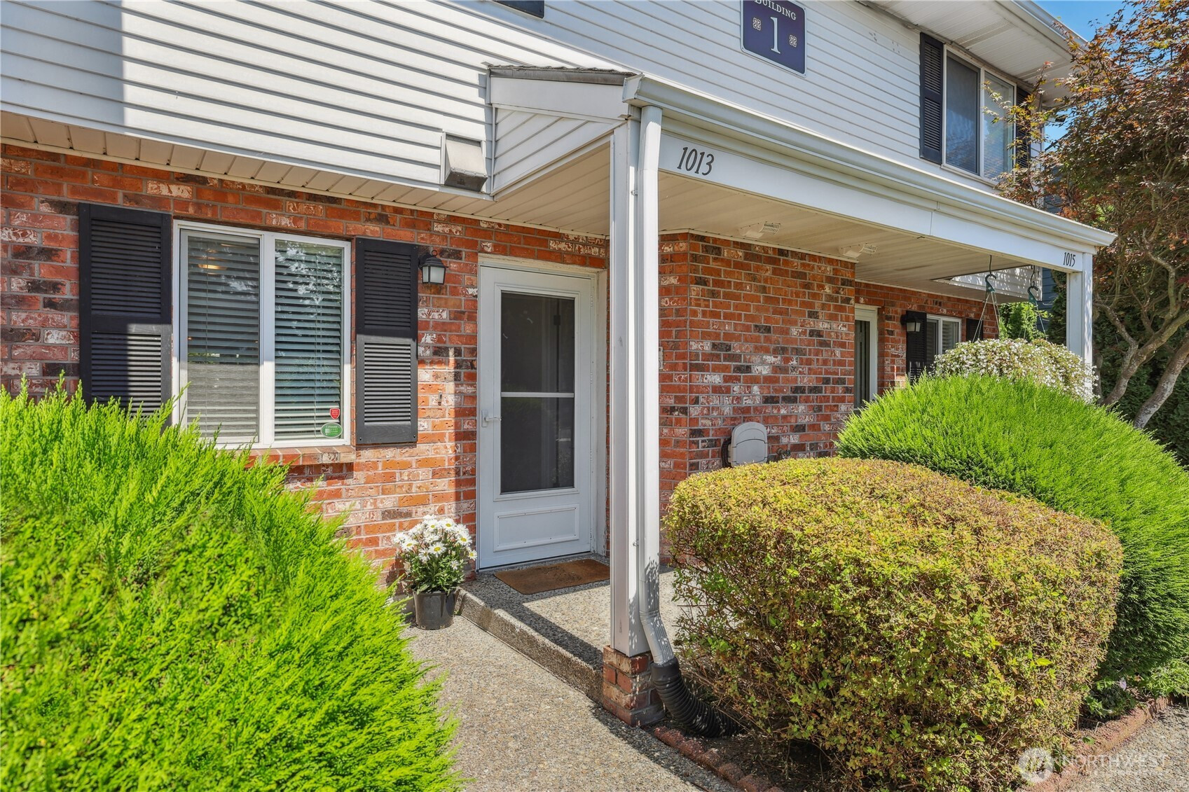 957 12th Street NE, Auburn, WA 98002