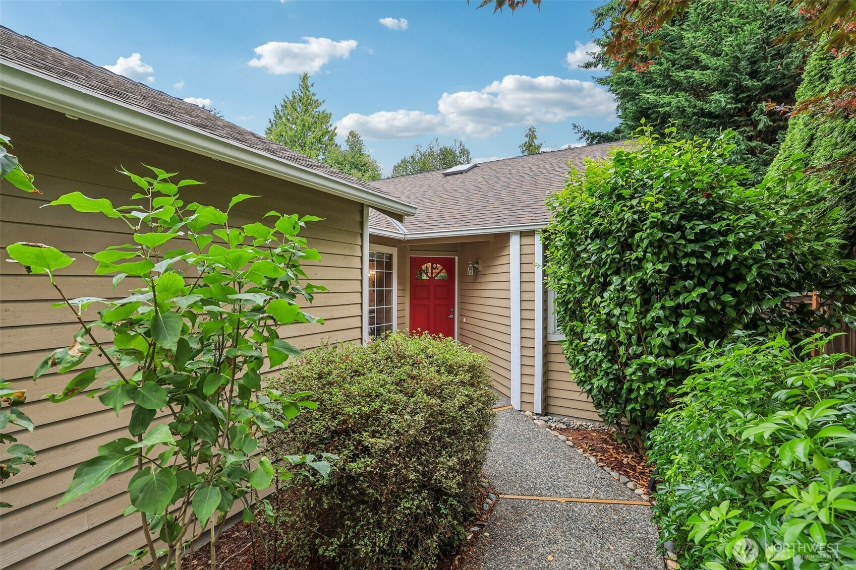 20310 Hollyhills Drive NE, Bothell, WA 98011