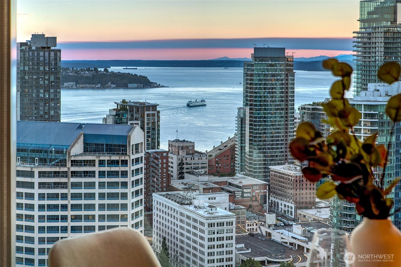 737 Olive Way, Seattle, WA 98101