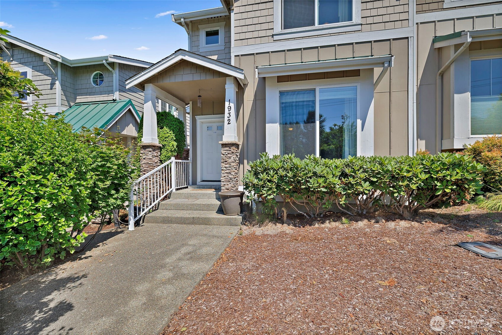 1932 S 240th Street, Des Moines, WA 98198