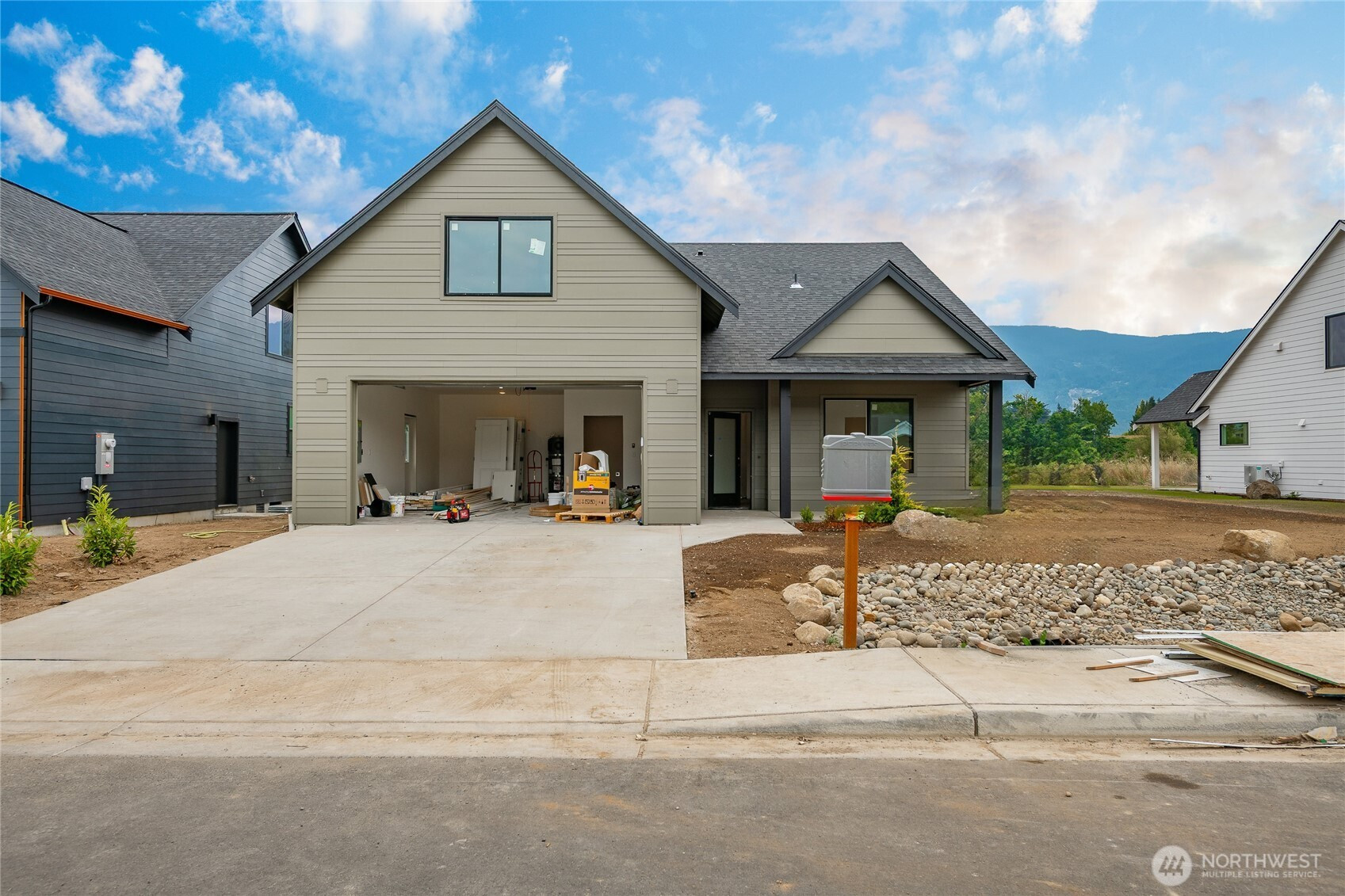 714 E 5th Street, Nooksack, WA 98276