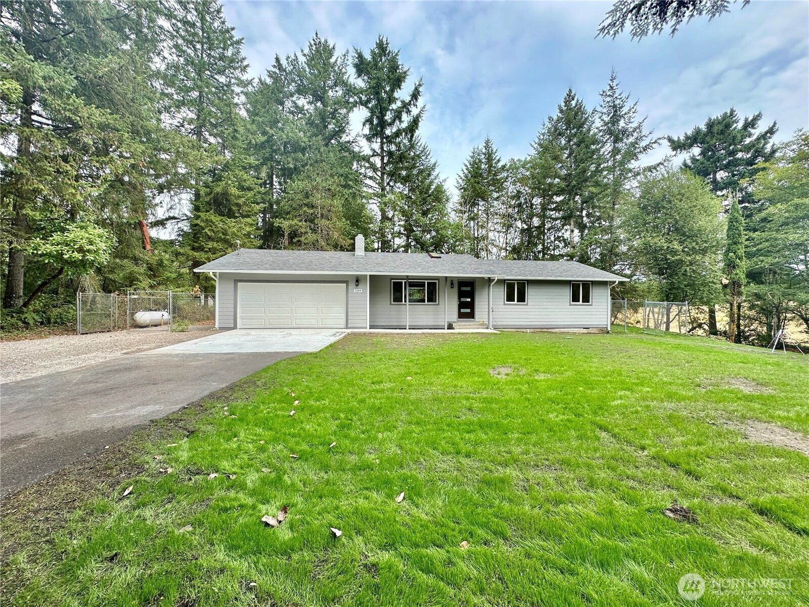 7044 Johnson Point Road NE, Olympia, WA 98516