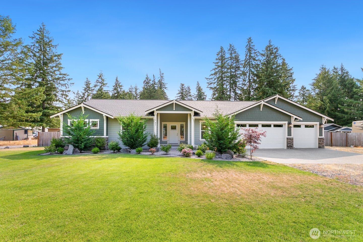 707 Hubbard Road SE, Rainier, WA 98576
