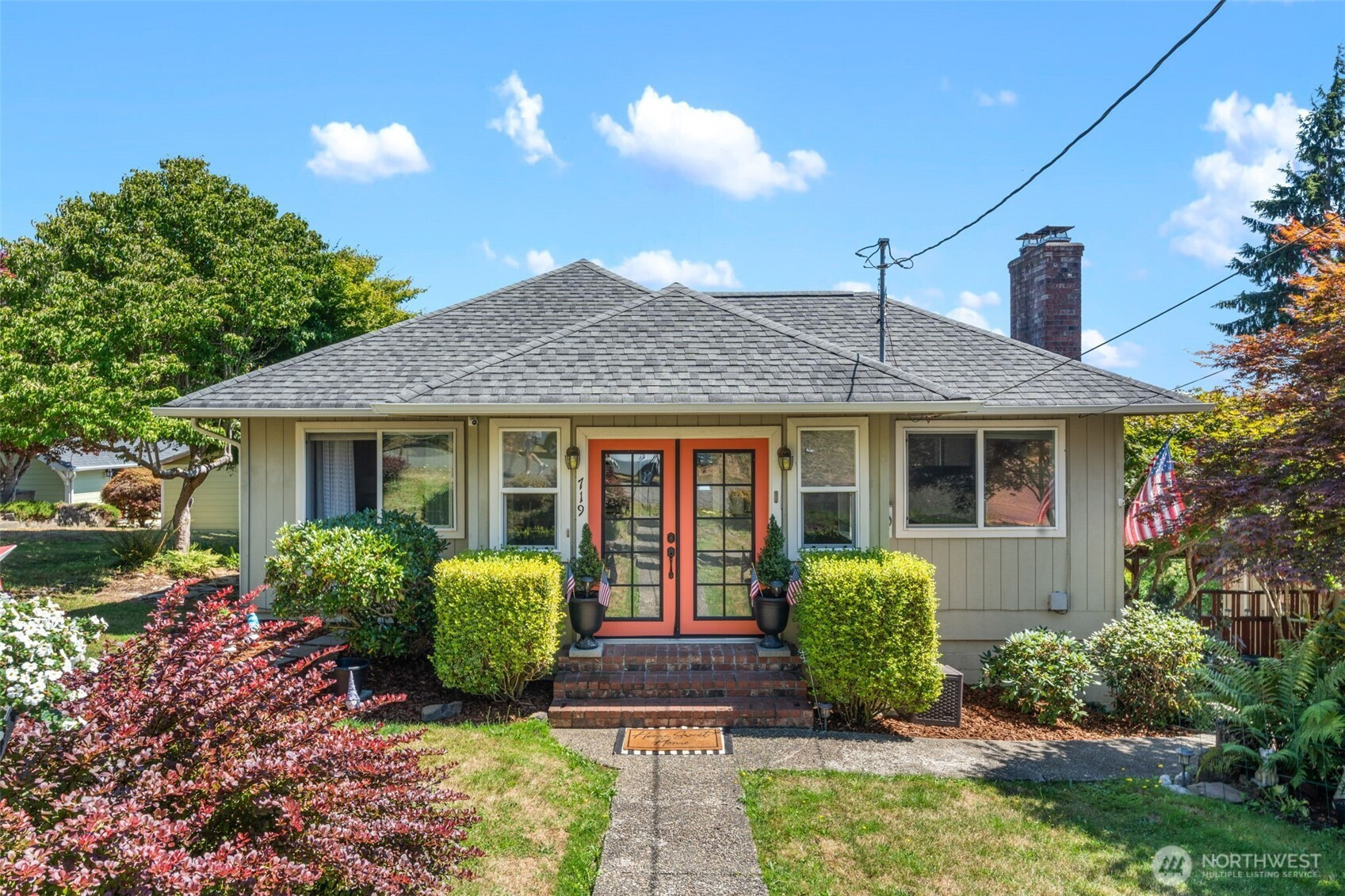 719 Peters, Raymond, WA 98577