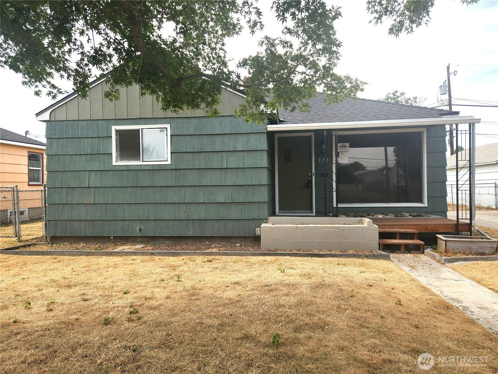 129 F Street NE, Ephrata, WA 98823