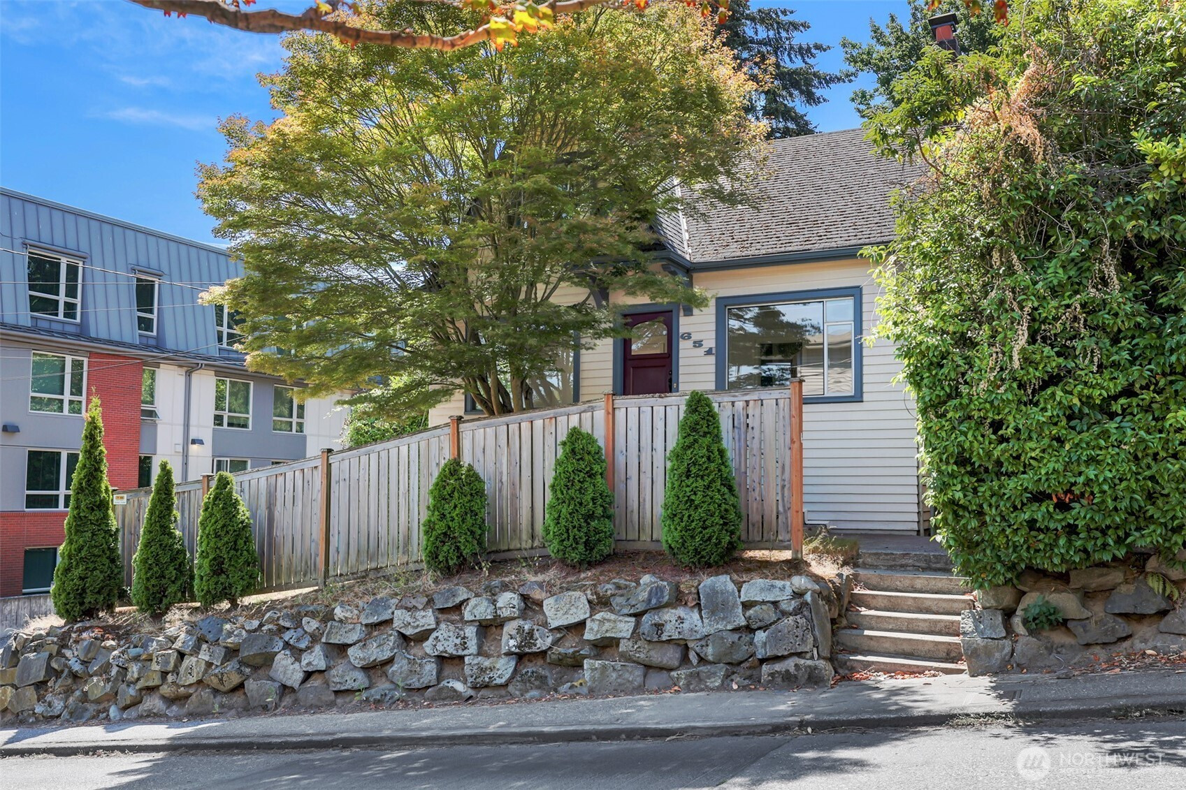651 W Bertona Street, Seattle, WA 98119
