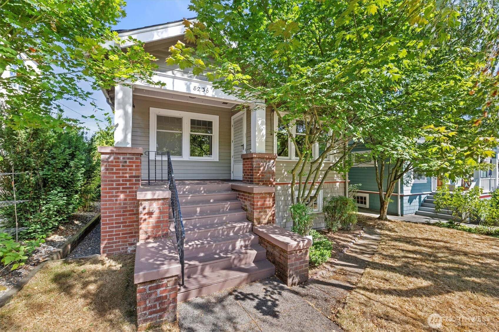 8236 14th Avenue NE, Seattle, WA 98115
