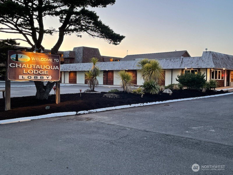 304 14th Street NW, Long Beach, WA 98631
