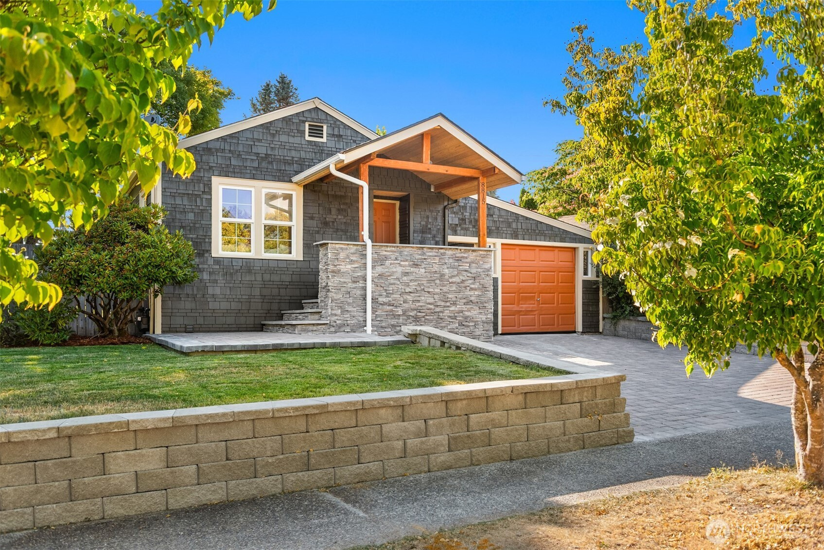 8815 32nd Avenue SW, Seattle, WA 98126