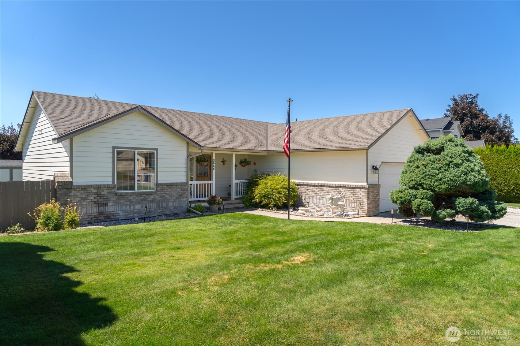 2455 Plateau Drive, East Wenatchee, WA 98802