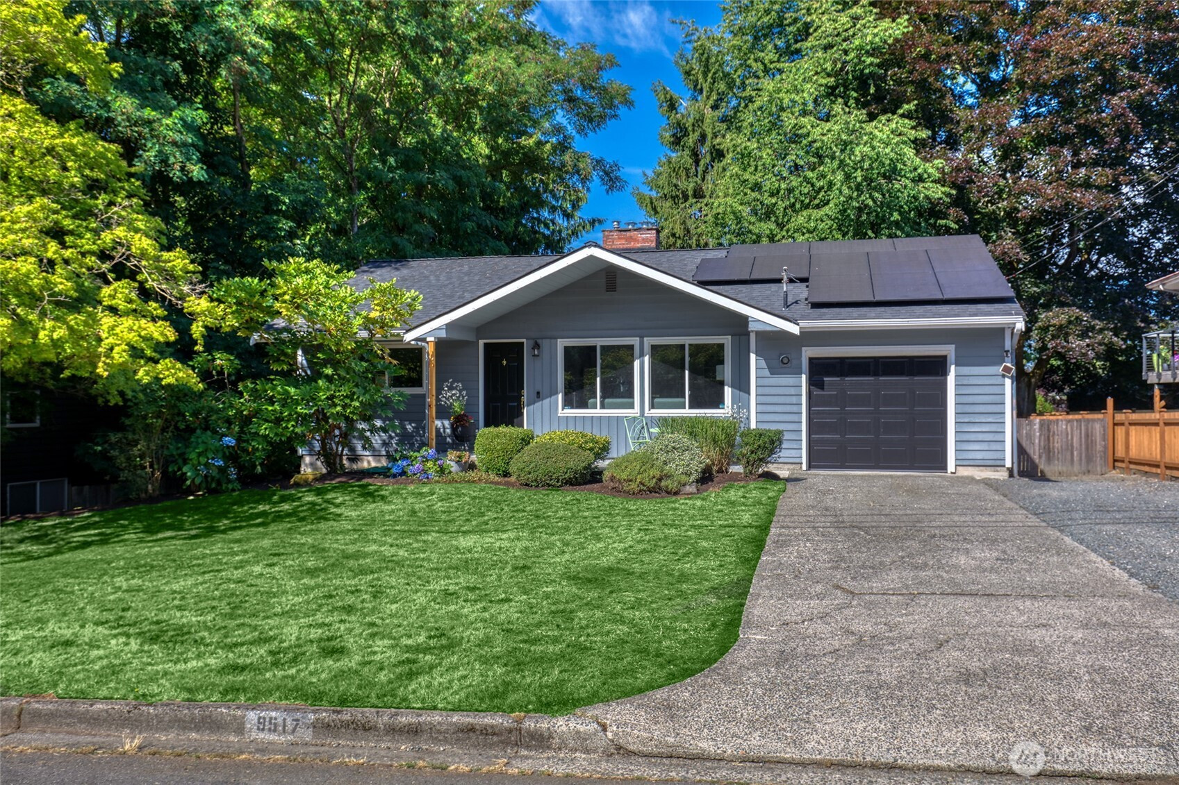 9517 164th Avenue NE, Redmond, WA 98052