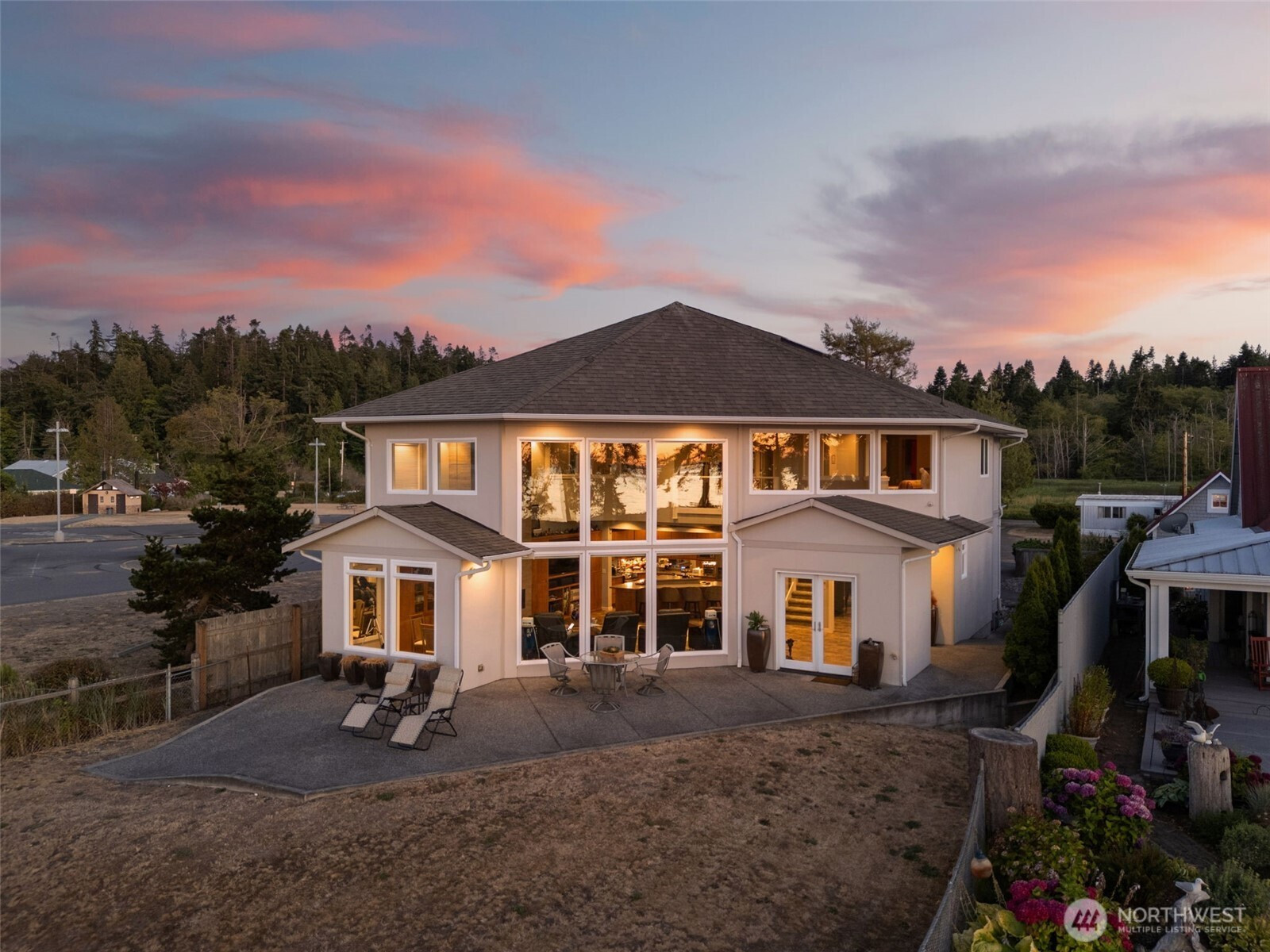 8668 NE Point No Point Road, Hansville, WA 98340