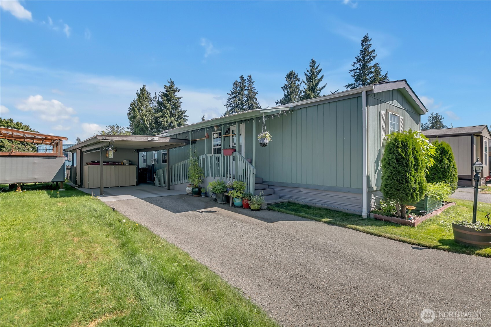 909 205th Street Ct E, Spanaway, WA 98387