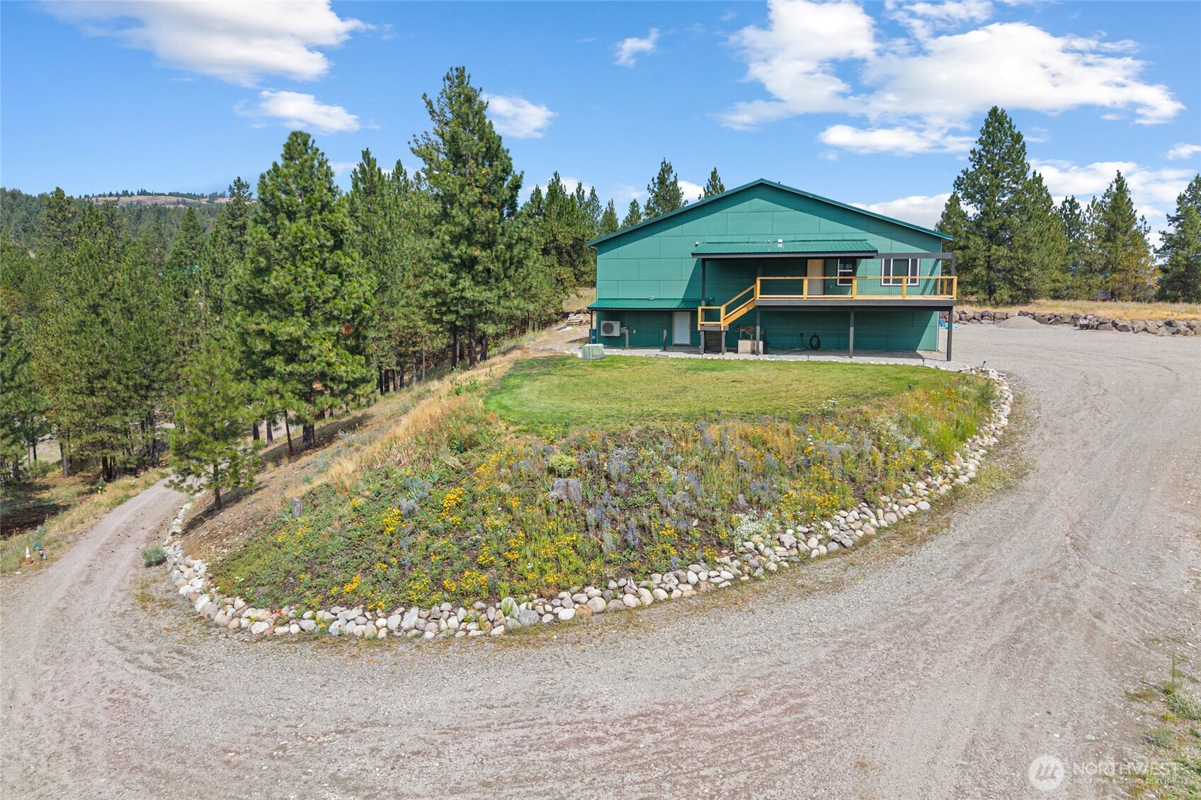 15 Miyoko Point Road, Republic, WA 99166