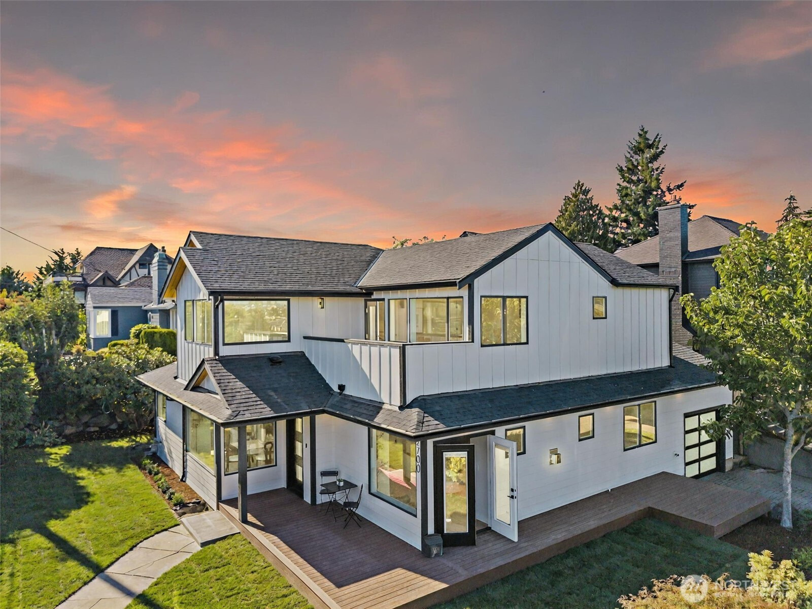 2700 W Smith Street, Seattle, WA 98199
