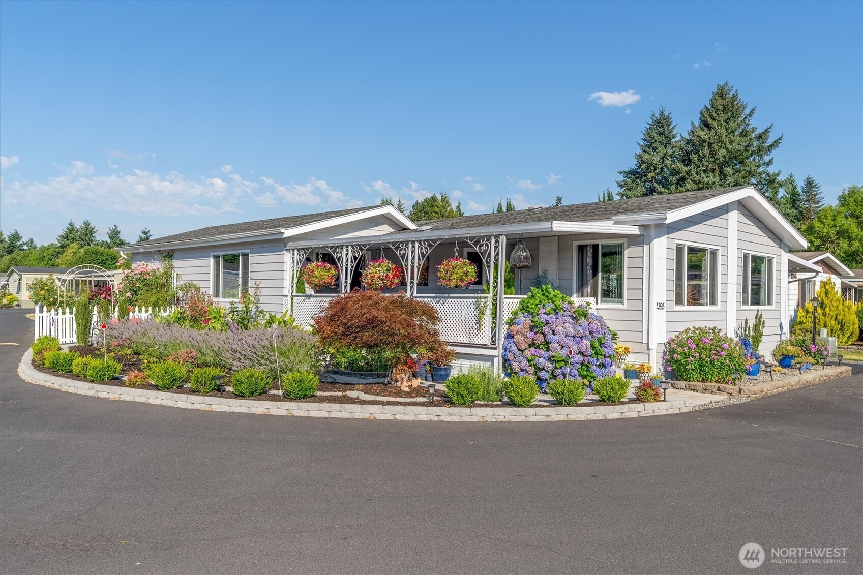 2393 Nightingale Lane, Kelso, WA 98626