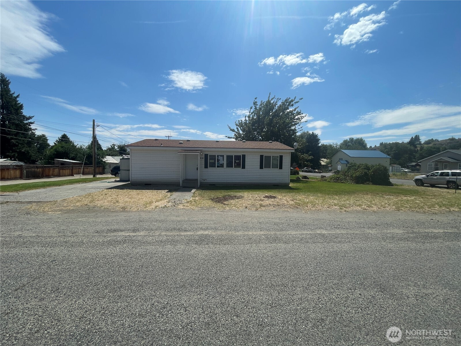 315 W Apple Avenue, Omak, WA 98841