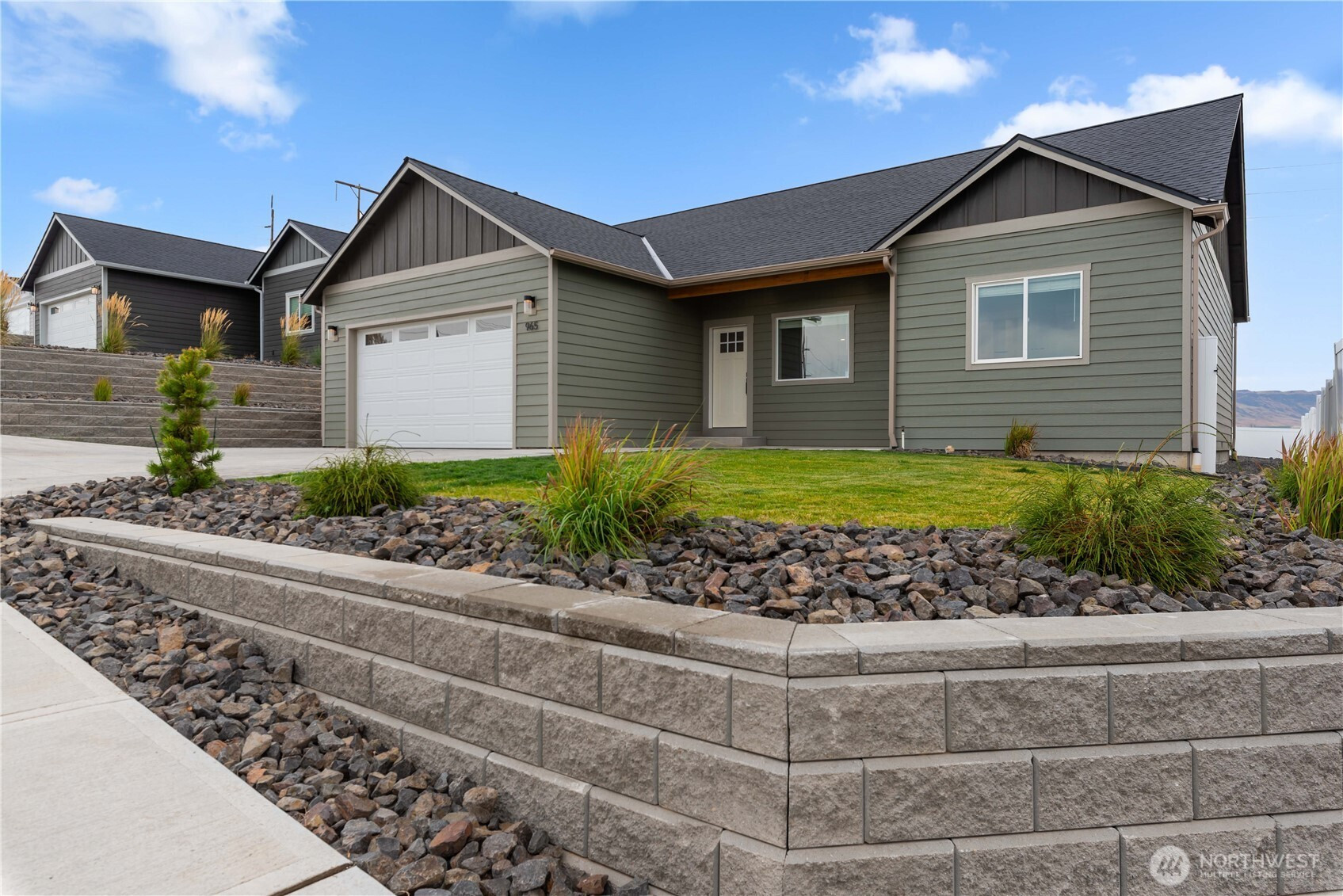 965 N Macaw Avenue, East Wenatchee, WA 98802
