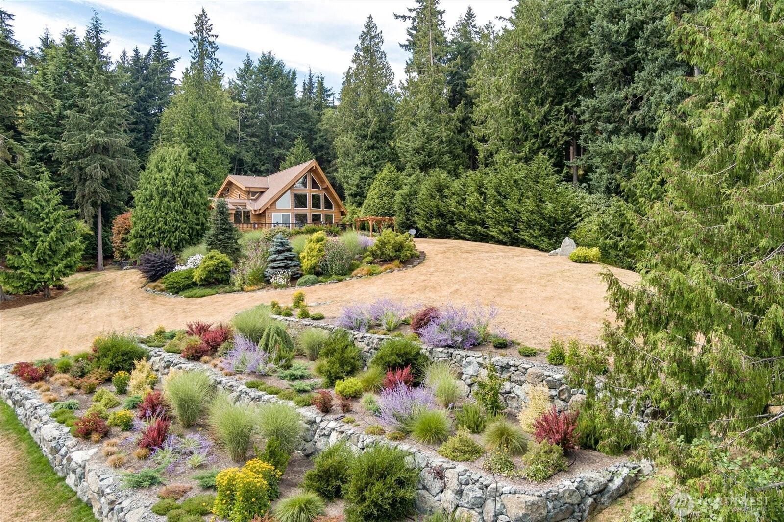 7353 Cedar House Court, Clinton, WA 98236