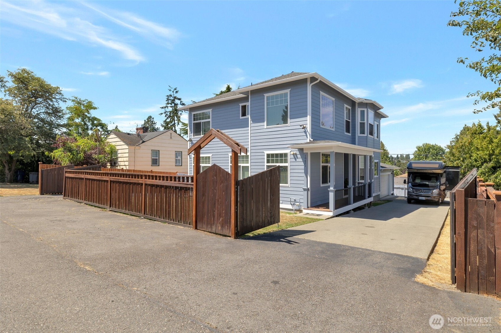 10821 Crestwood Drive S, Seattle, WA 98178