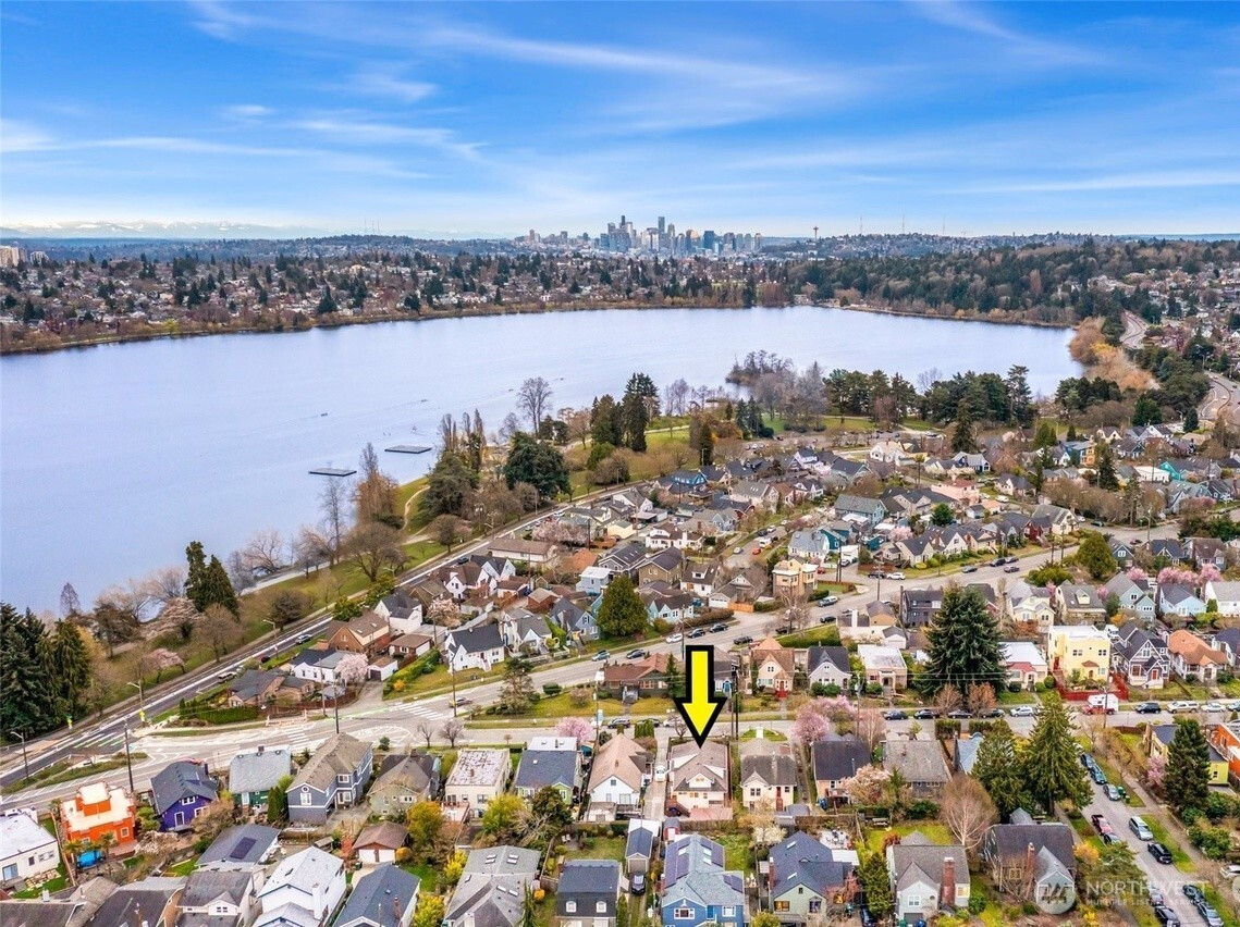 1316 N 77th Street, Seattle, WA 98103