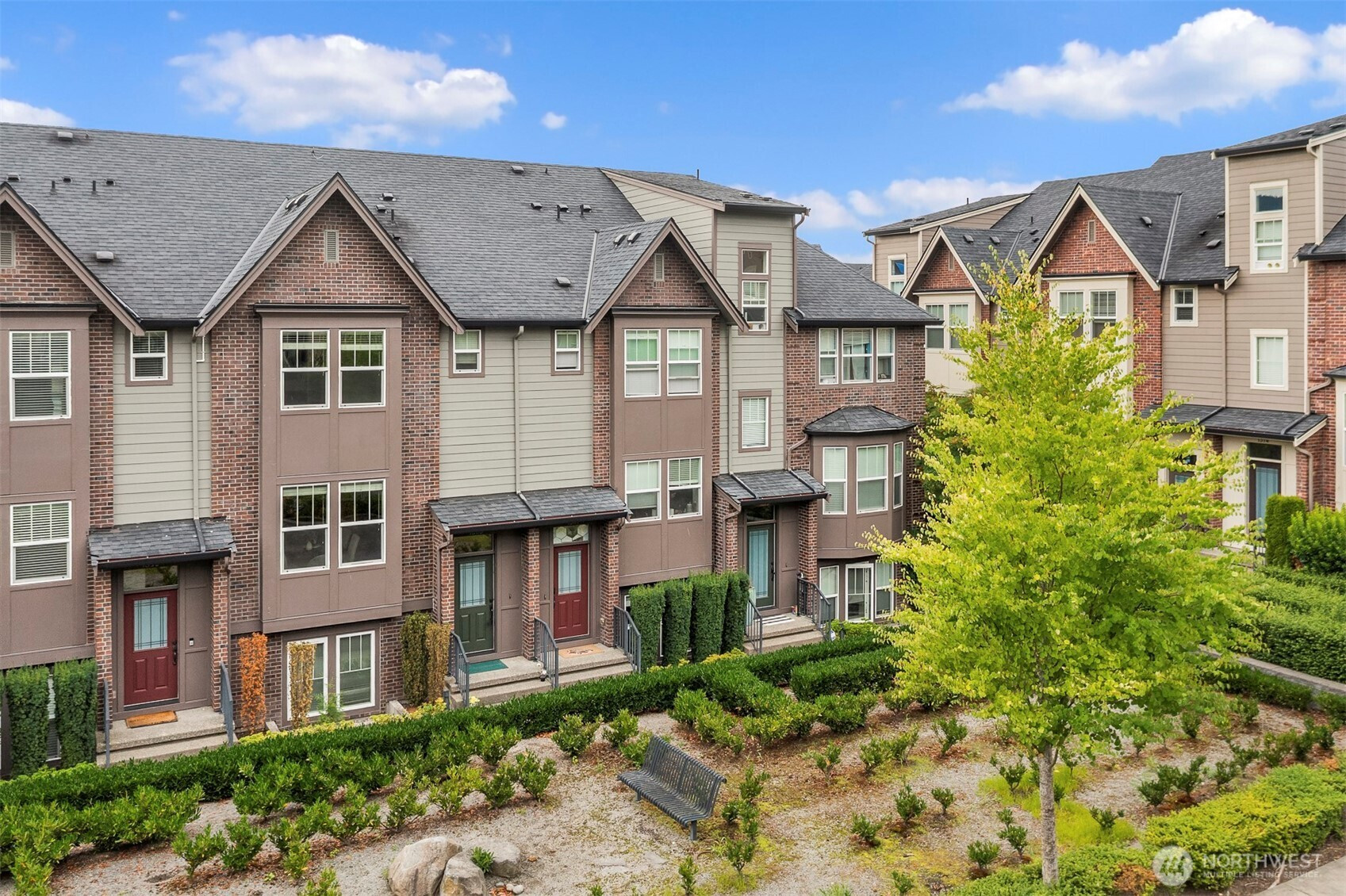 1363 Chelsea Walk NE, Issaquah, WA 98029