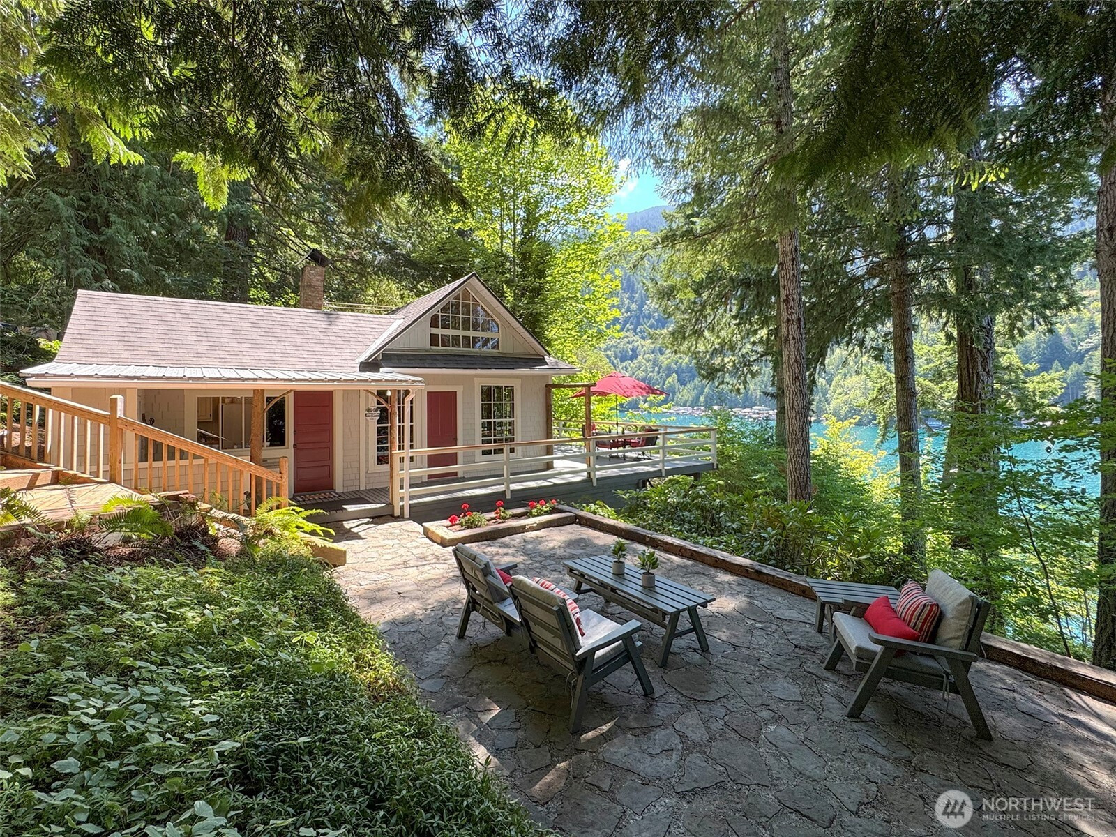 71 Glen Lane, Port Angeles, WA 98363