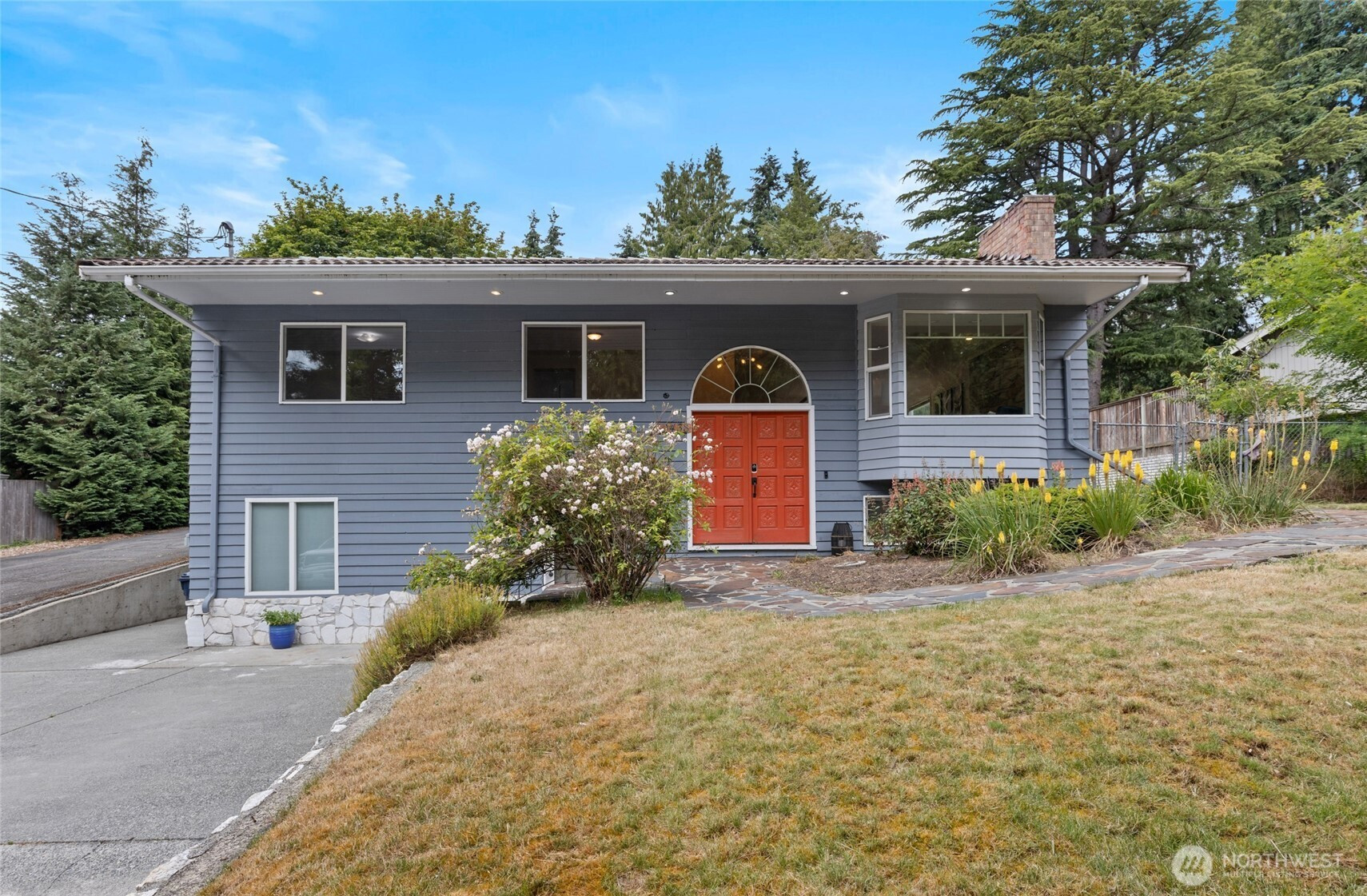 10438 NE 116th Street, Kirkland, WA 98034