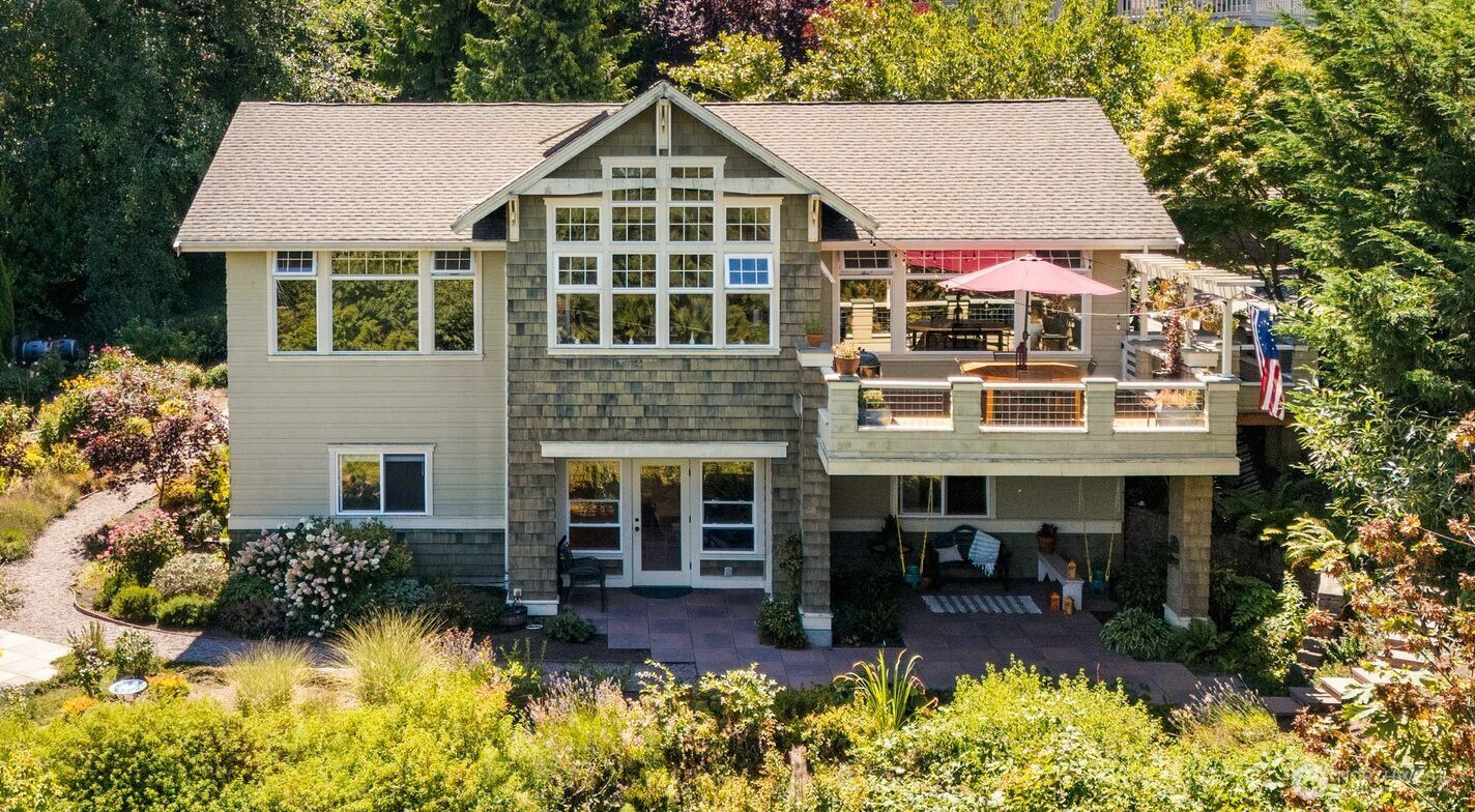 18105 Sunset Way, Edmonds, WA 98026