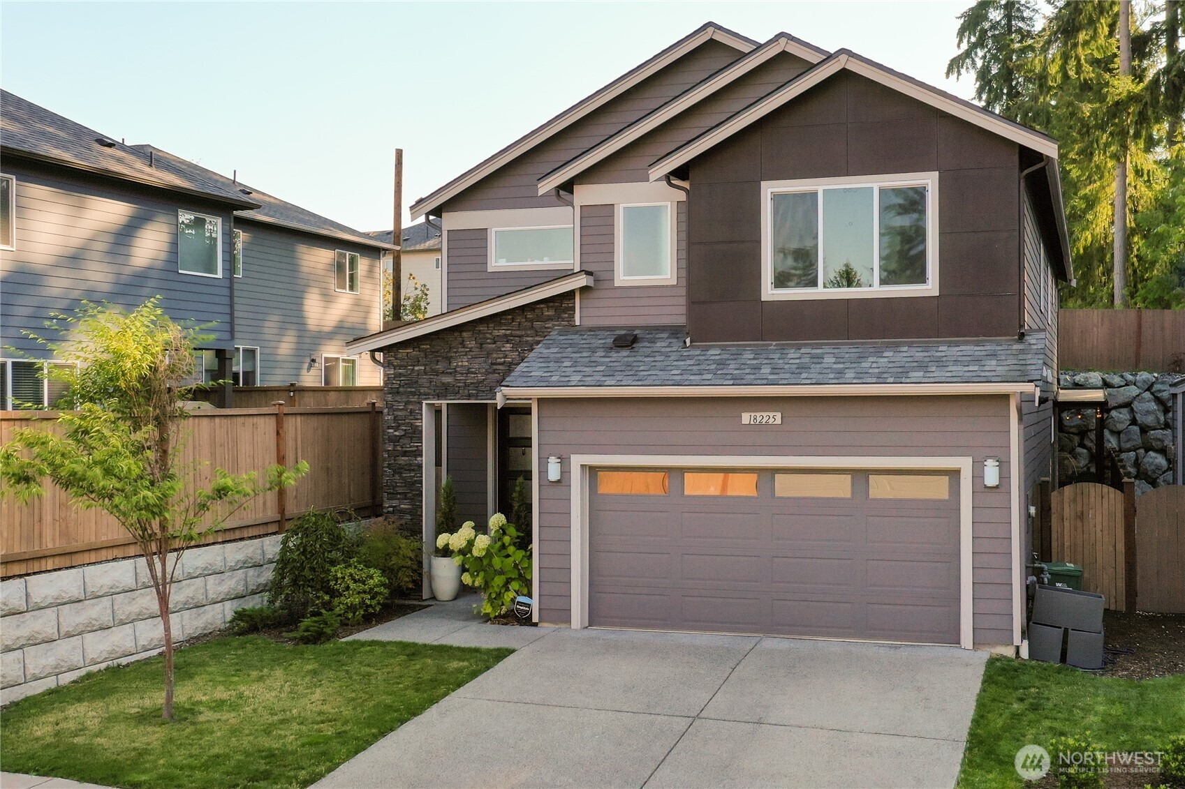 18225 17th Avenue W, Lynnwood, WA 98037