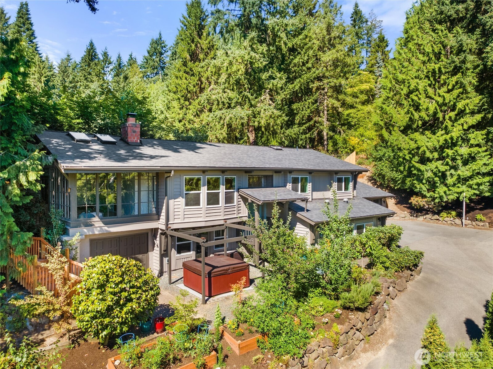 18446 40th Place NE, Lake Forest Park, WA 98155