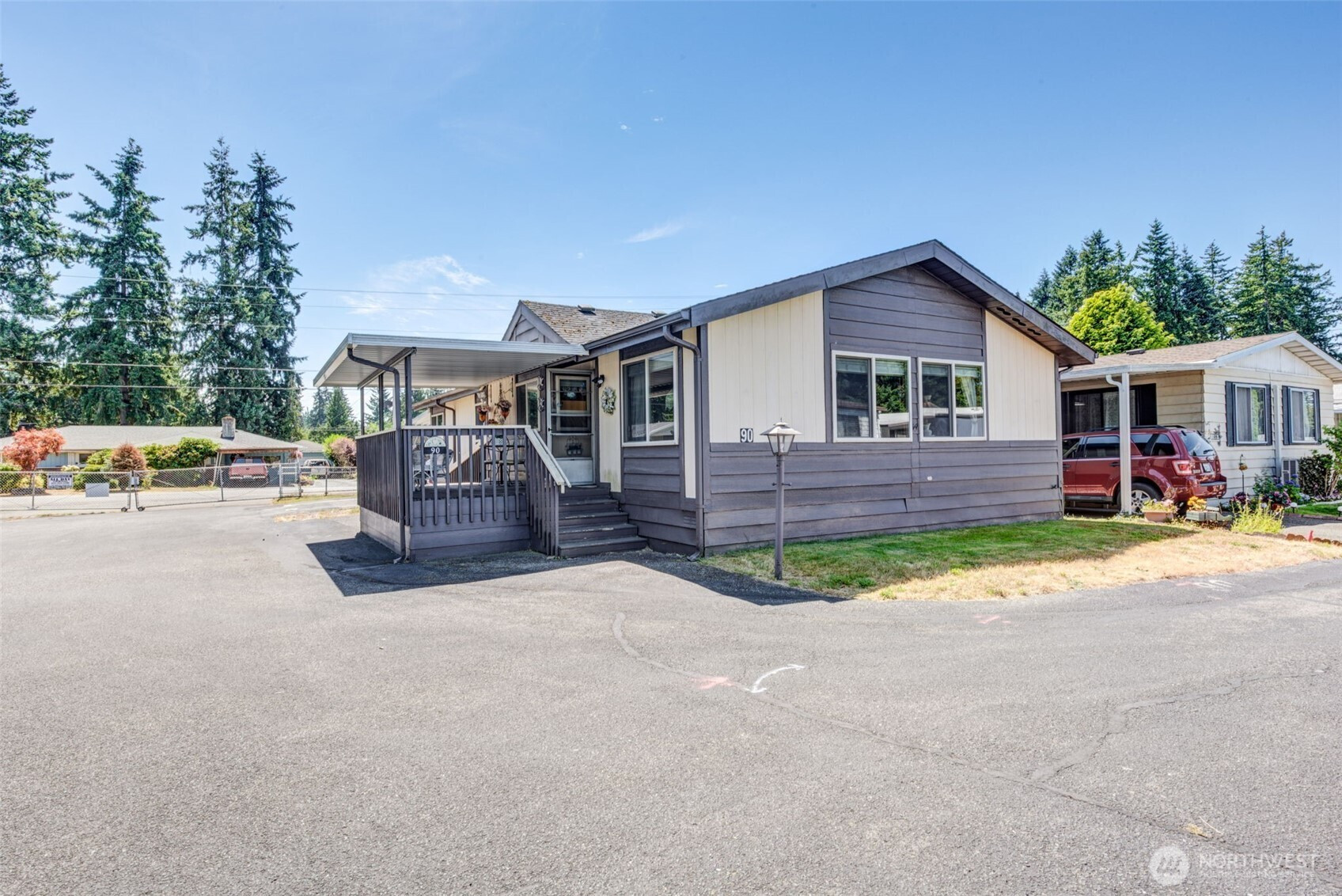 11622 Silver Lake Rd, Everett, WA 98208