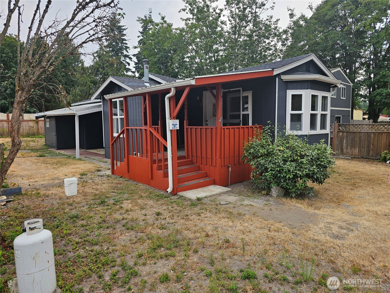 11425 Gardner Court SE, Olympia, WA 98513