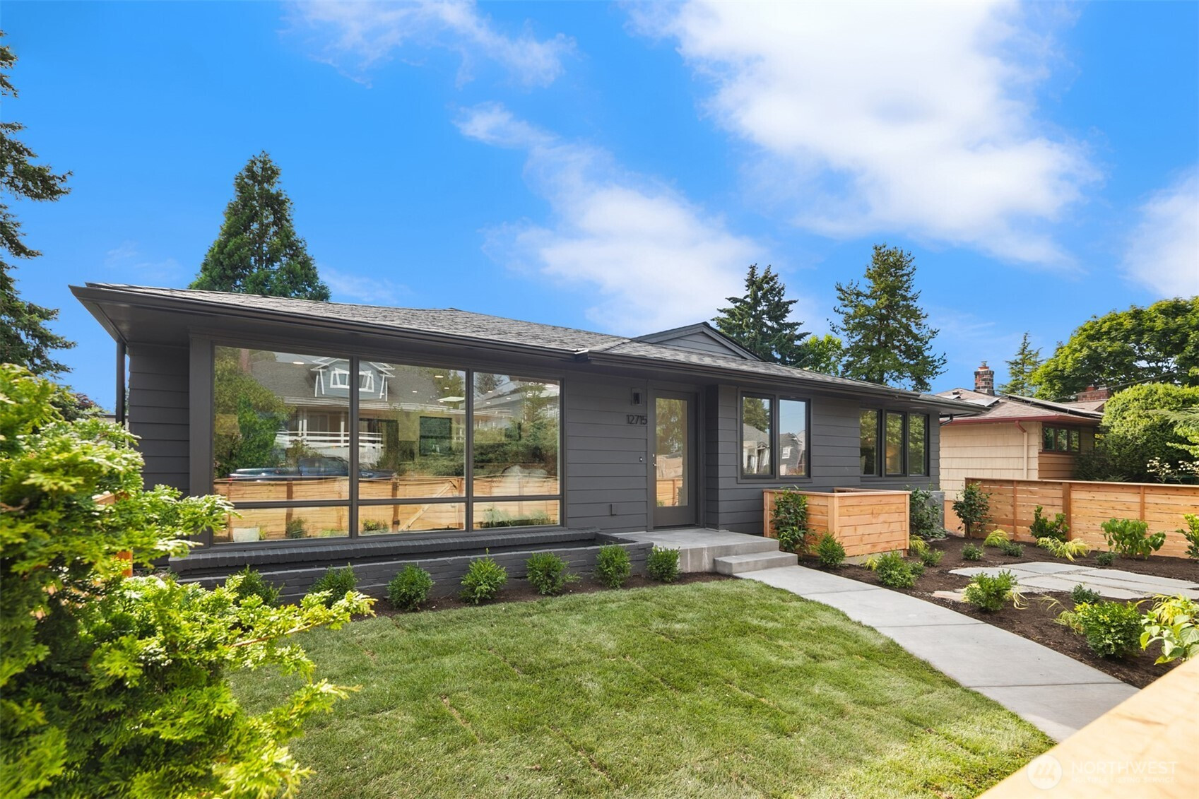 12715 Dayton Avenue N, Seattle, WA 98133