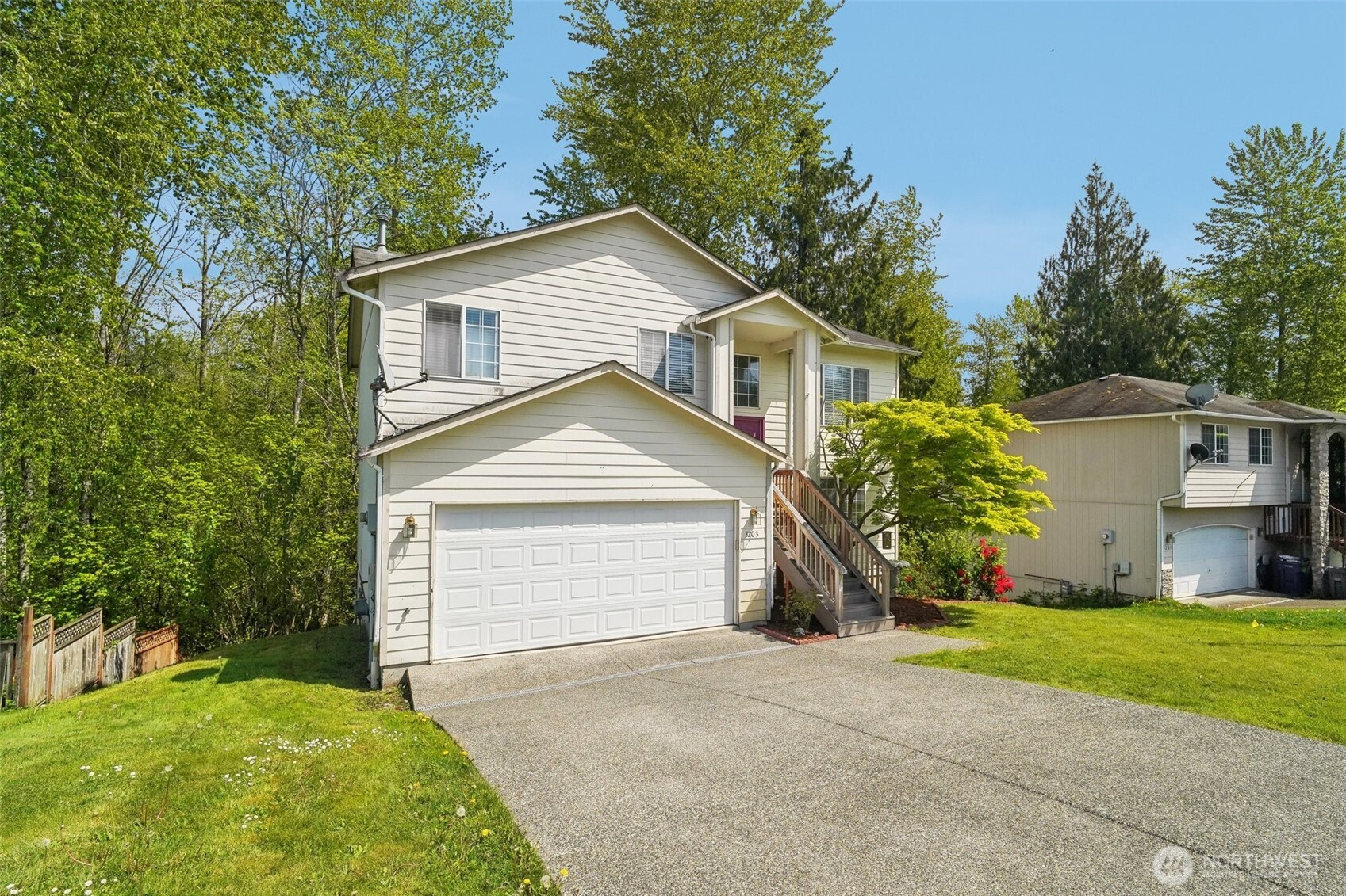 3203 Lake Drive, Lake Stevens, WA 98258