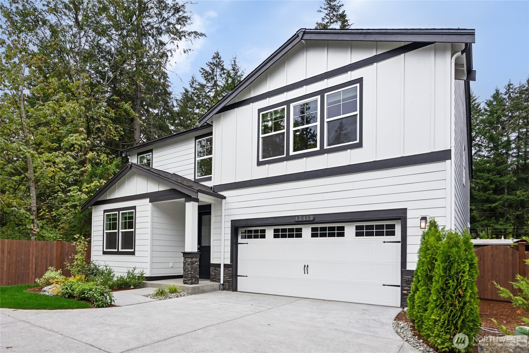 2424 Hyde Court NE, Olympia, WA 98506