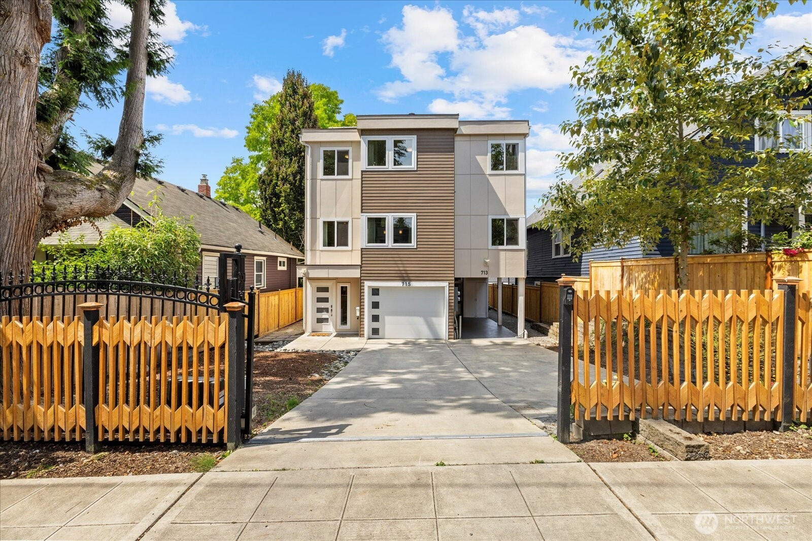 713 28th Avenue S, Seattle, WA 98144