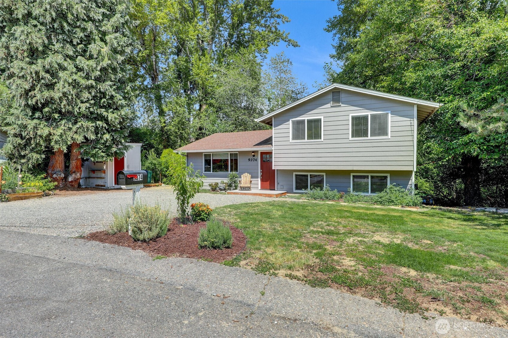 9374 NE 120th Place, Kirkland, WA 98034