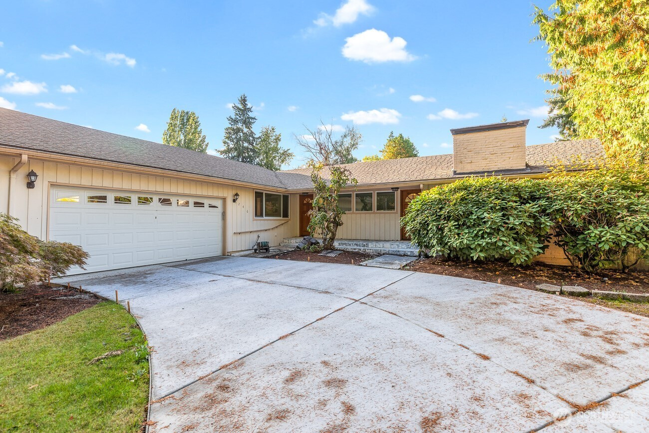 8246 SE 72nd Street, Mercer Island, WA 98040